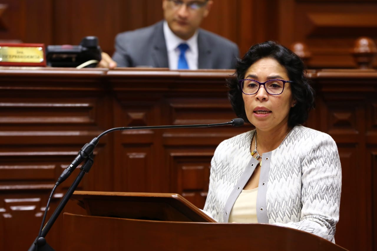 Ministra de Cultura Patricia Balbuena en la mira por moción de interpelación