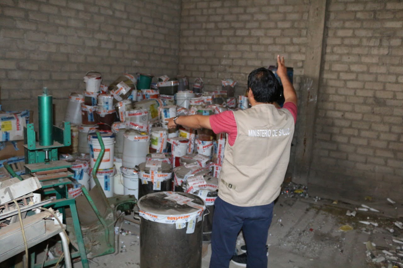 Minsa: Destruyen 15 toneladas de medicamentos ilegales incautados