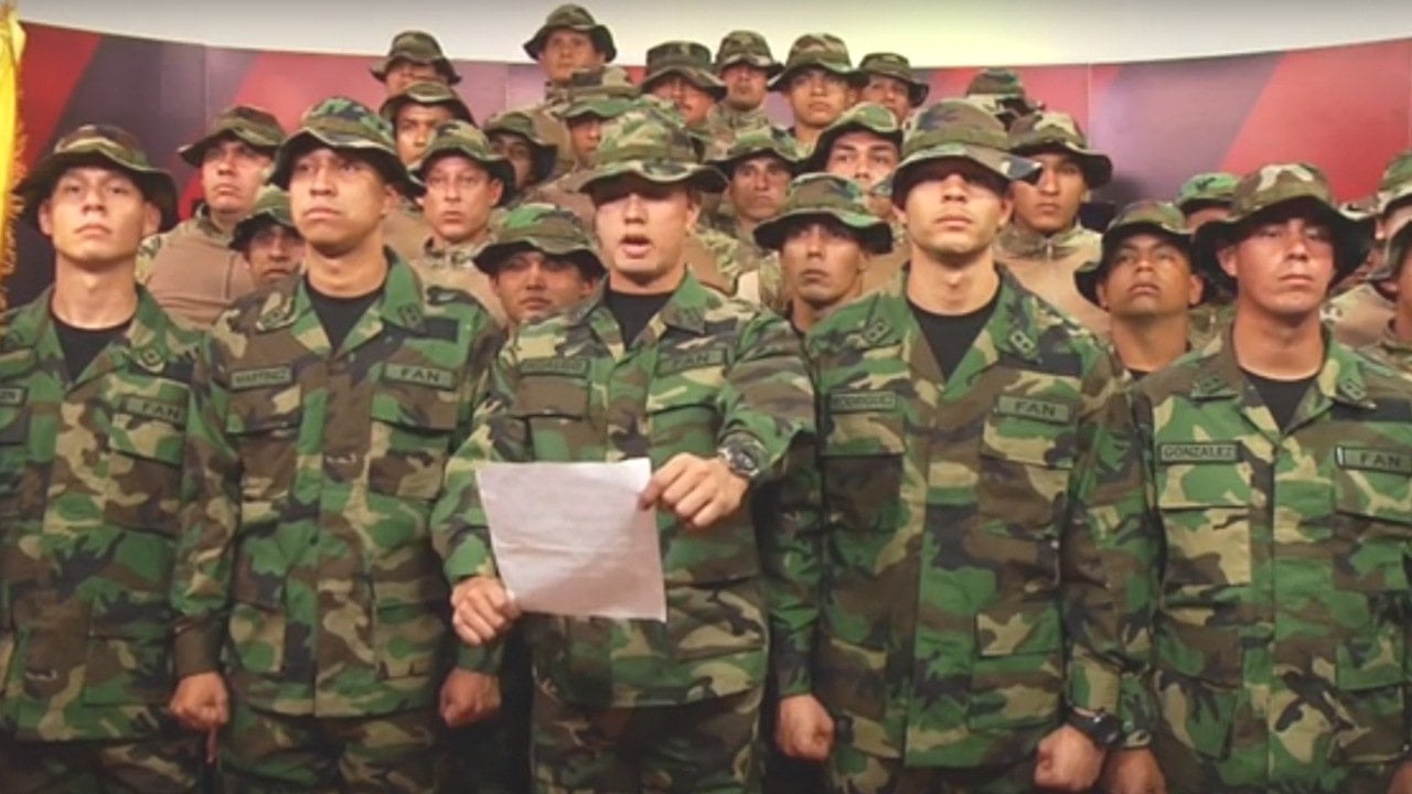 Un grupo de militares venezolanos en Perú desconoce a Nicolás Maduro