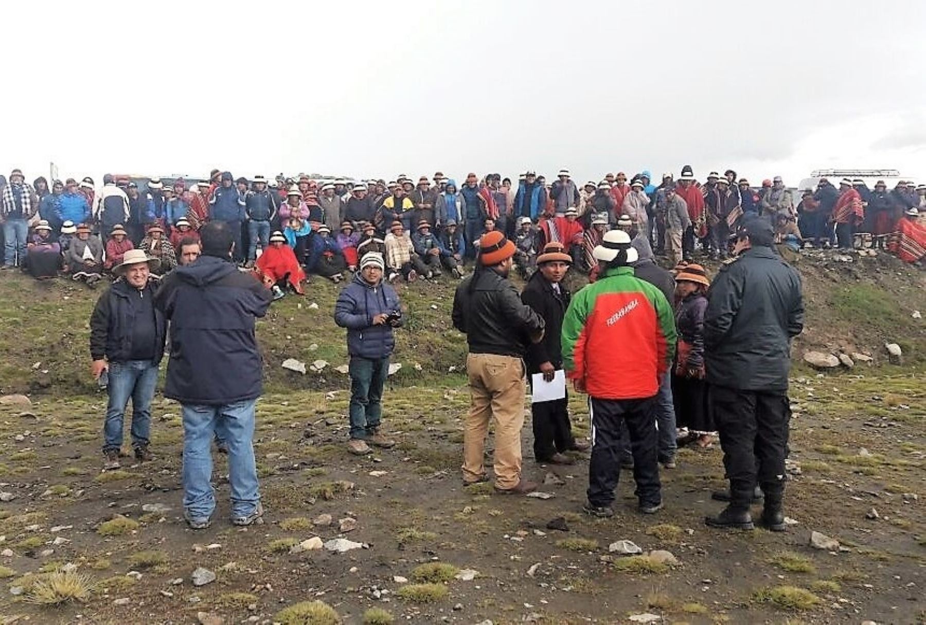 Las Bambas: Comuneros desbloquean temporalmente acceso a zona minera