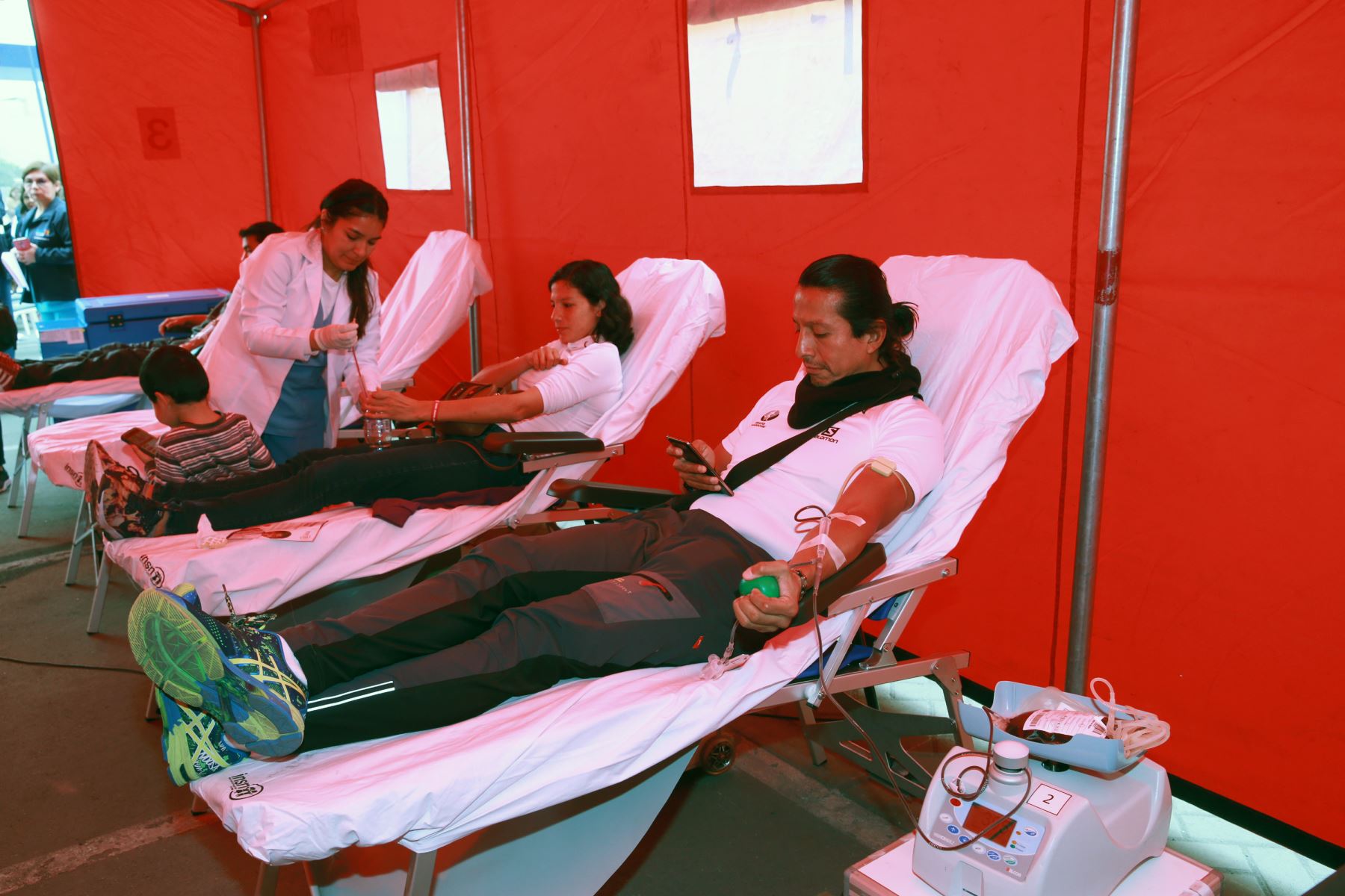 Donar sangre para pacientes con cáncer del INEN en San Isidro