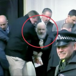 Así fue la detención Julian Assange en la Embajada de Ecuador en Londres