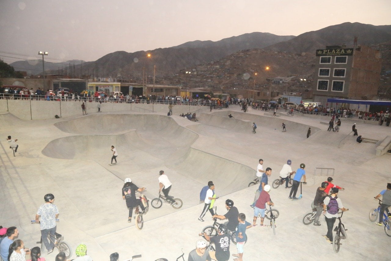 Skatepark más grande de Lima es inaugurado en Manchay
