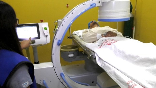 Pacientes dicen adiós a los cálculos renales con equipo de alta tecnología