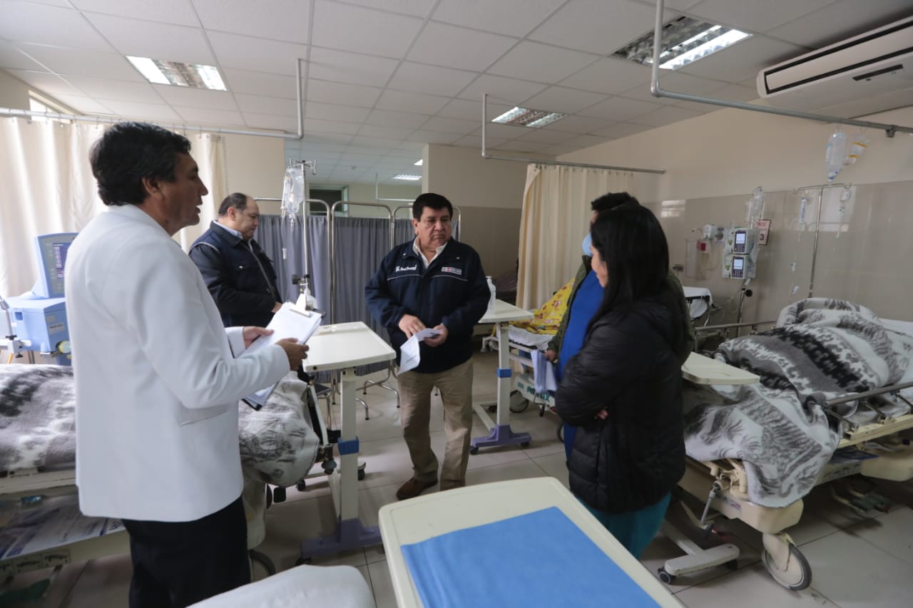 Heridos de accidente en Canta están estables en hospital de Collique