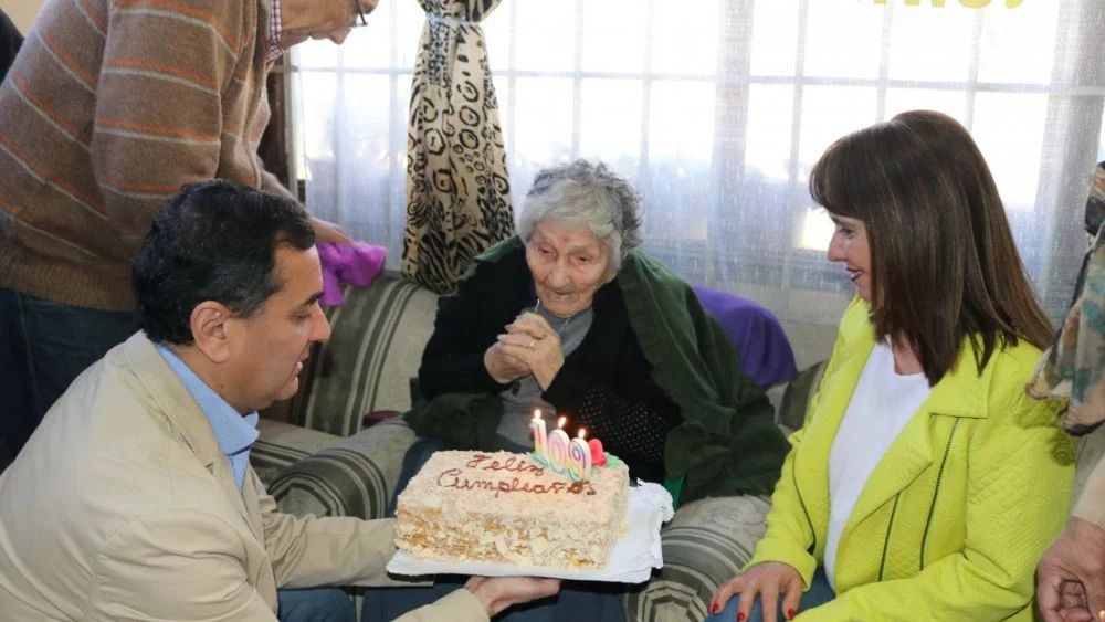 Mujer cumple 109 años y revela su secreto: "No voy a fiestas"