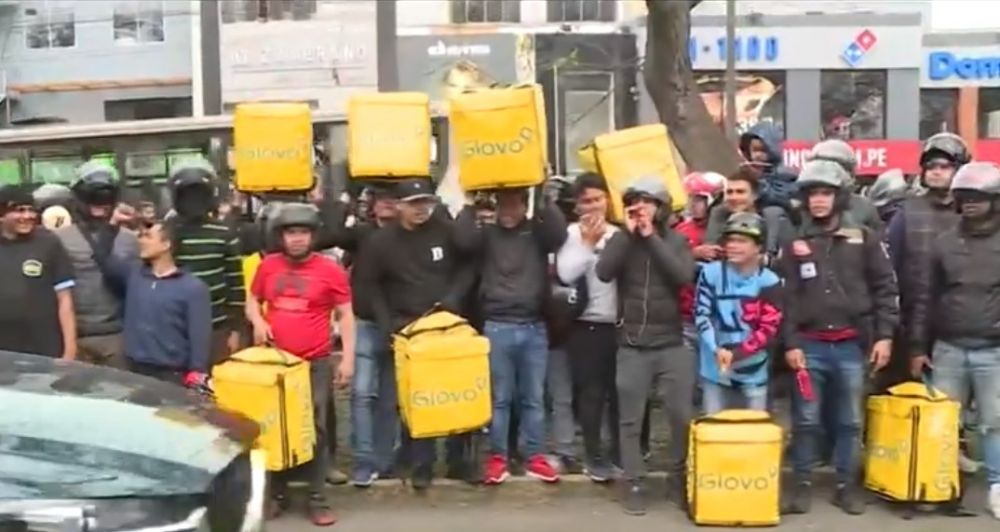 Repartidores de Glovo denuncian recorte de sus ingresos en Lima