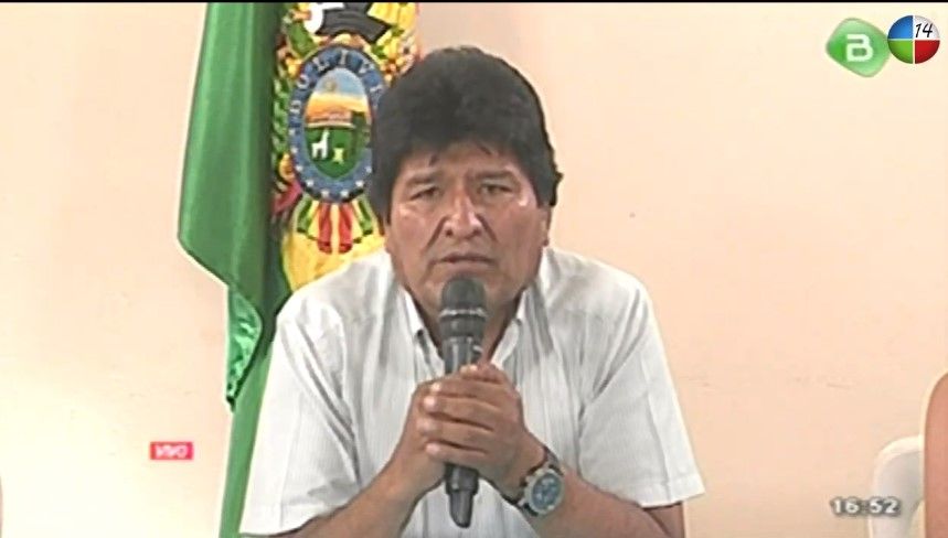 Evo Morales renuncia a su mandato presidencial