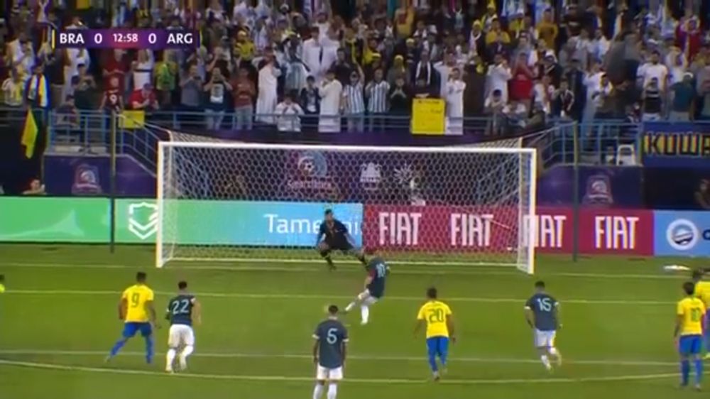 Argentina derrotó 1-0 a Brasil con gol de penal de Lionel Messi