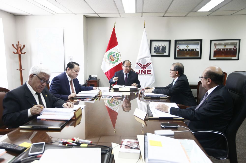 JNE: miembros del Congreso disuelto pueden postular en elecciones 2020