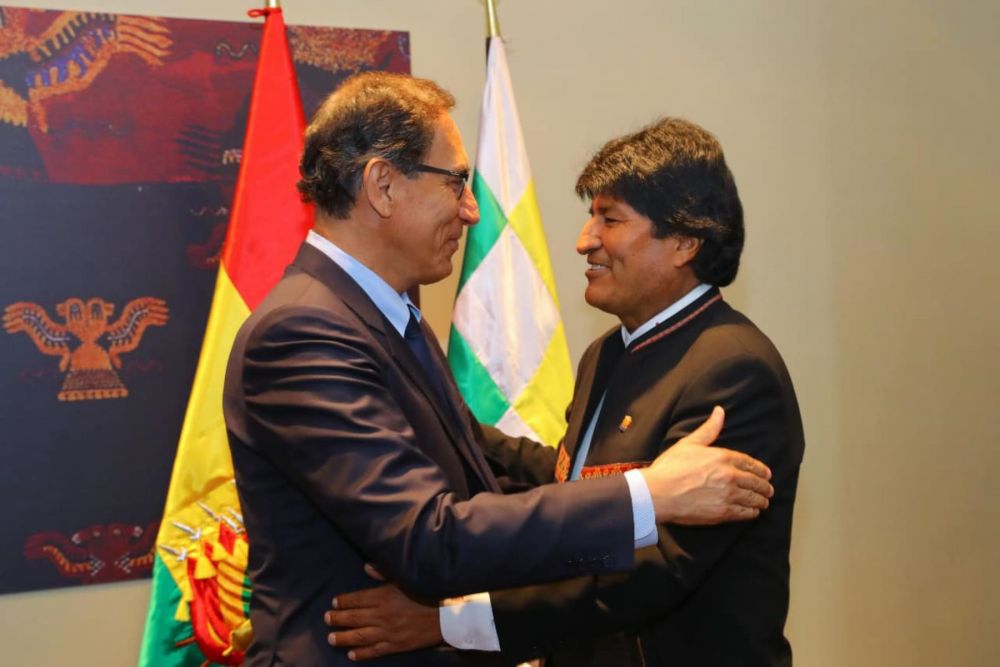 Vizcarra y Evo Morales