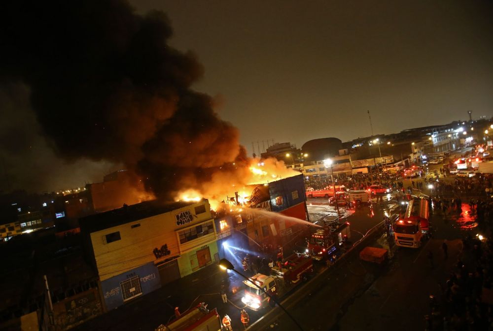 80 incendios movilizaron a los bomberos en Lima e Ica durante Navidad
