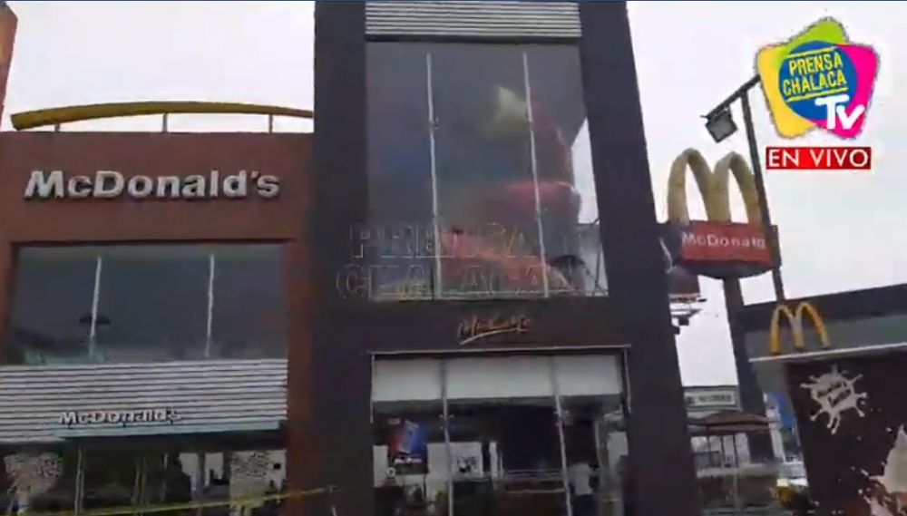 Terrible: Enamorados mueren electrocutados en McDonald’s