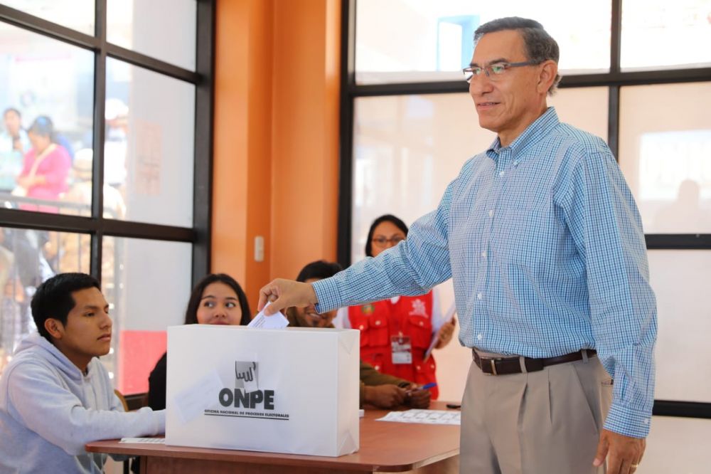 Martín Vizcarra sufragó: "Hice mi mayor esfuerzo para ejercer un voto informado"