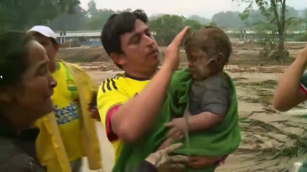 Bebé sobrevive a alud en Colombia