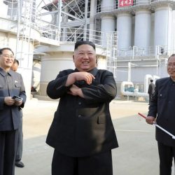 Kim Jong-un reaparece en público 20 días después tras rumores de su muerte