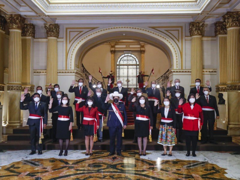 Pedro Castillo juramentó nuevo gabinete ministerial