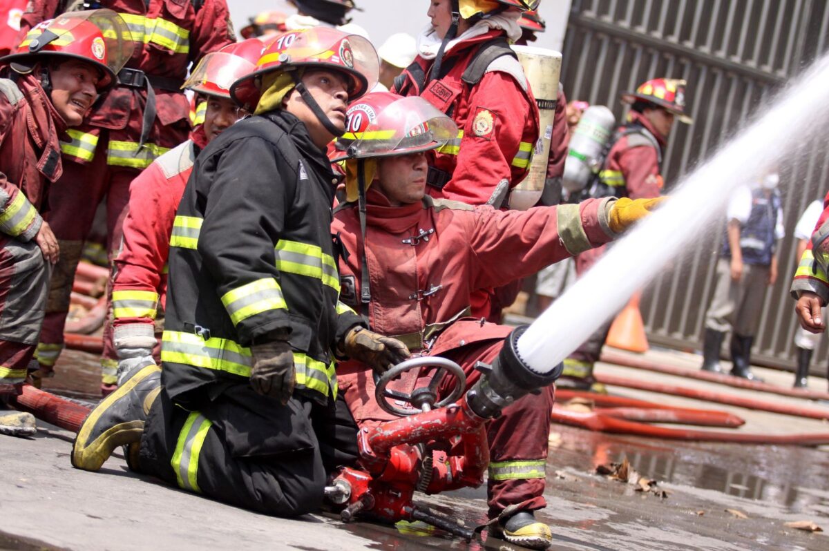 Bomberos del Perú