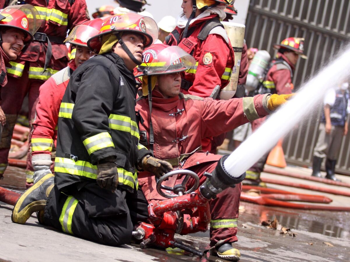 Bomberos del Perú