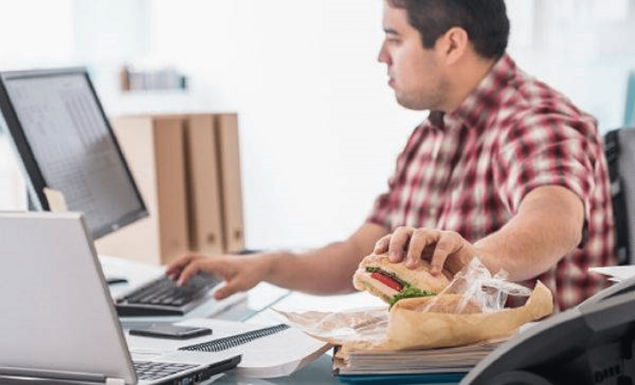 Cuidado con el sobrepeso en el trabajo