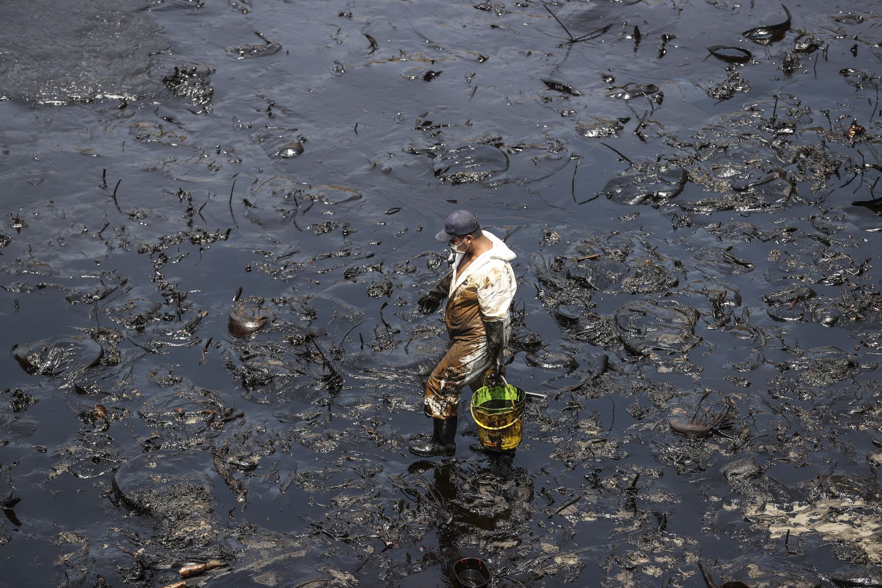 Derrame de petróleo en el Callao