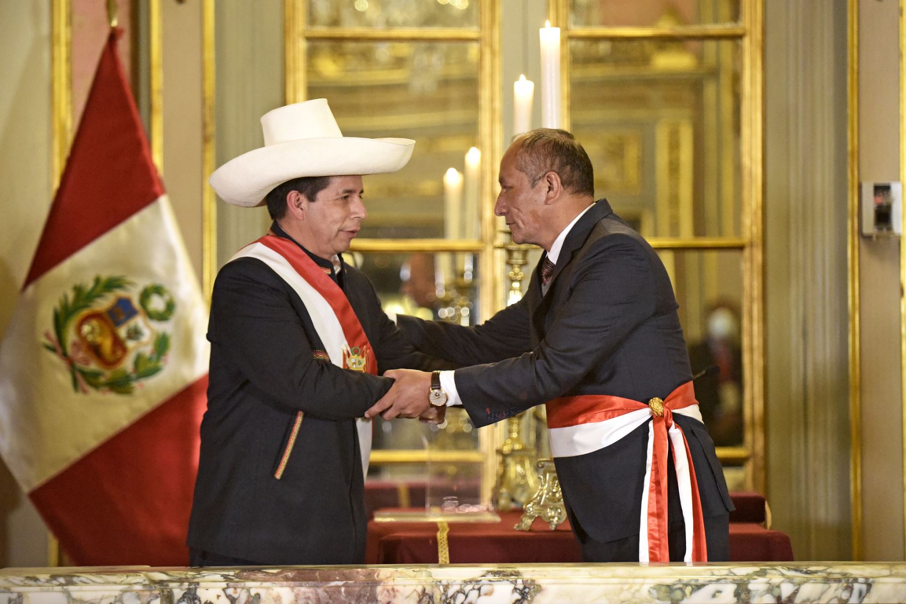 Pedro Castillo y Juan Silva