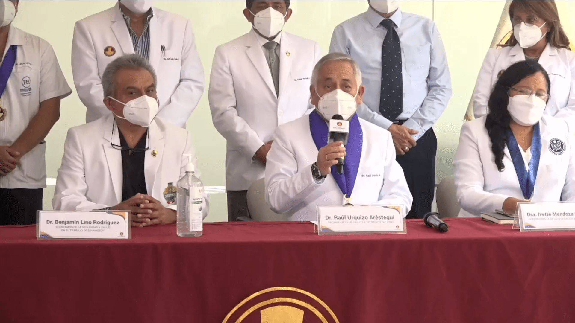 Colegio Médico del Perú pide renuncia del ministro de Salud, Hernán Condori