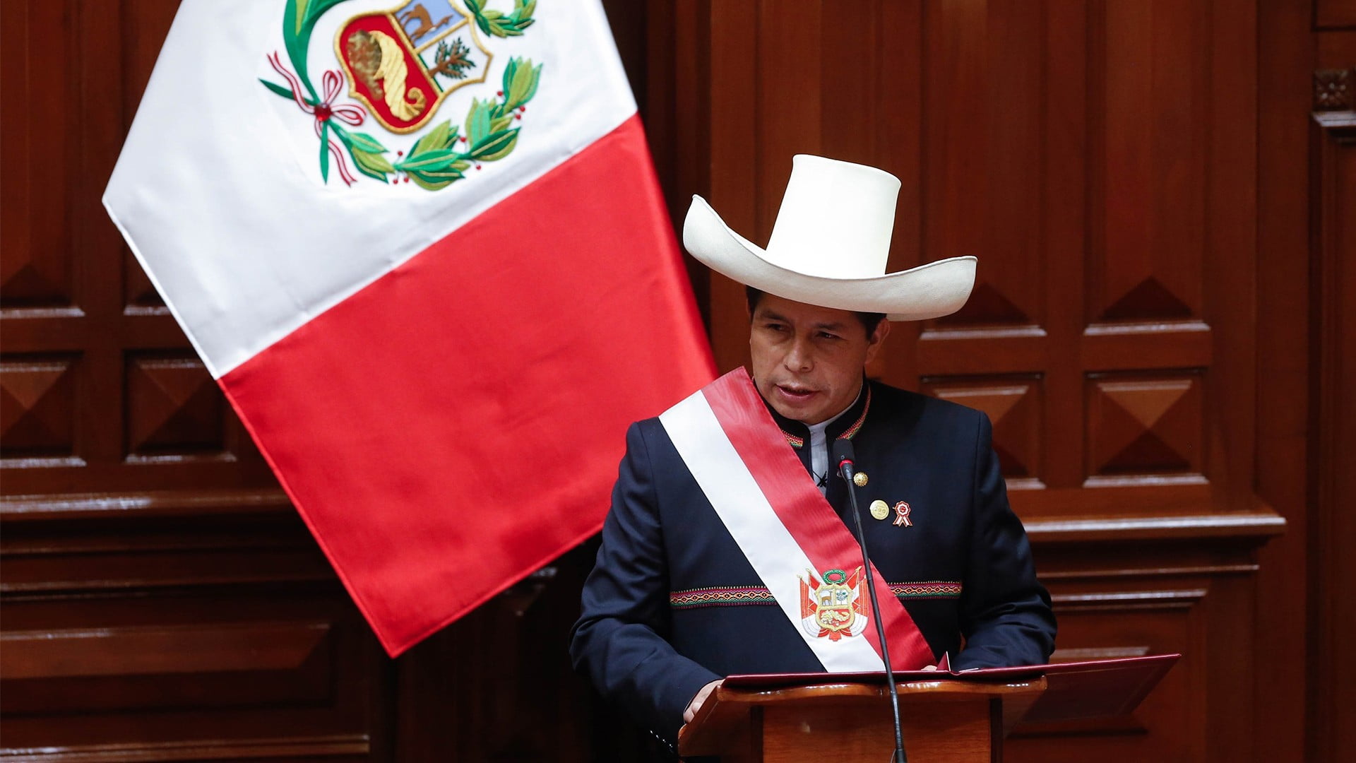 Pedro Castillo se presenta ante el Congreso