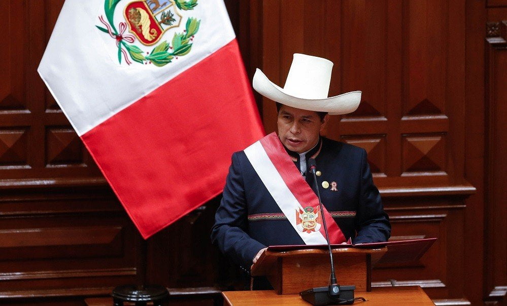 Pedro Castillo se presentó ante el Congreso
