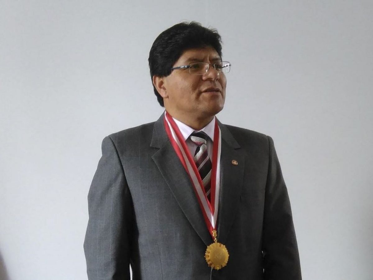 Presidente de EsSalud Alegre Raúl Fonseca Espinoza