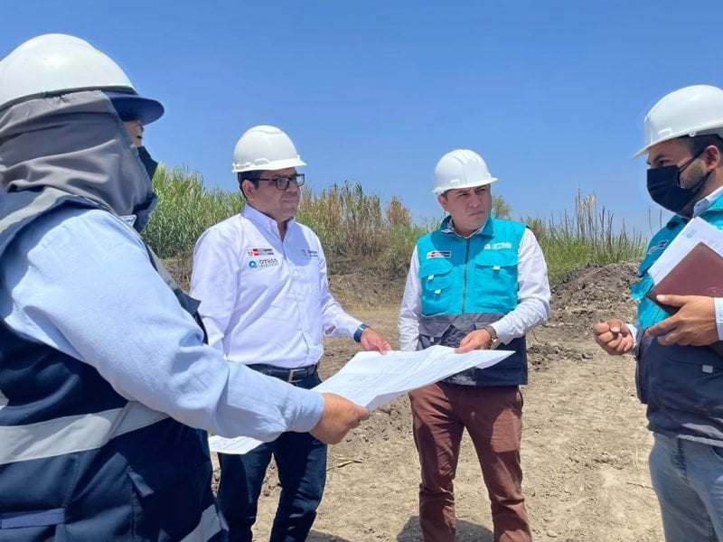 Obra de reubicación de línea de conducción de agua