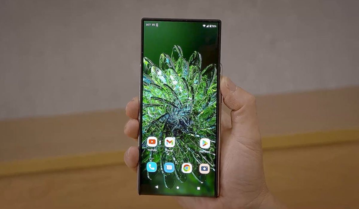 Motorola presentó el concepto de smartphone rollable