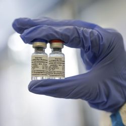 Contraloría alerta que 4.4 millones de vacunas contra la Covid-19 vencerían a fin de año