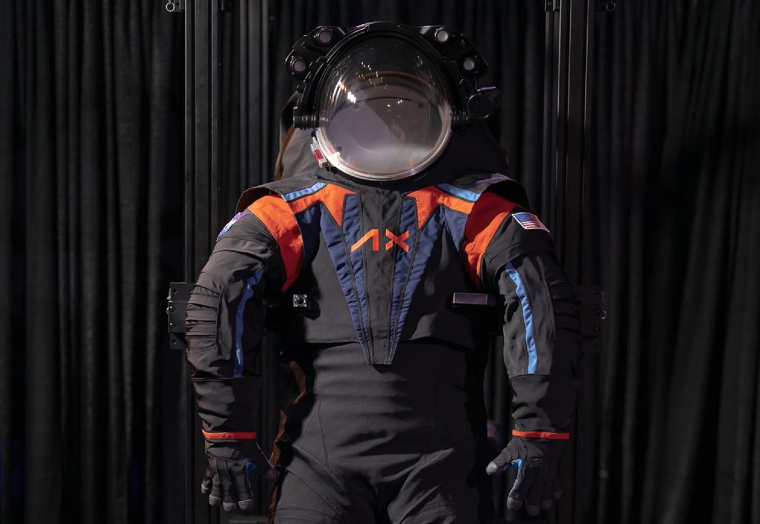 Nuevo traje espacial para La Luna