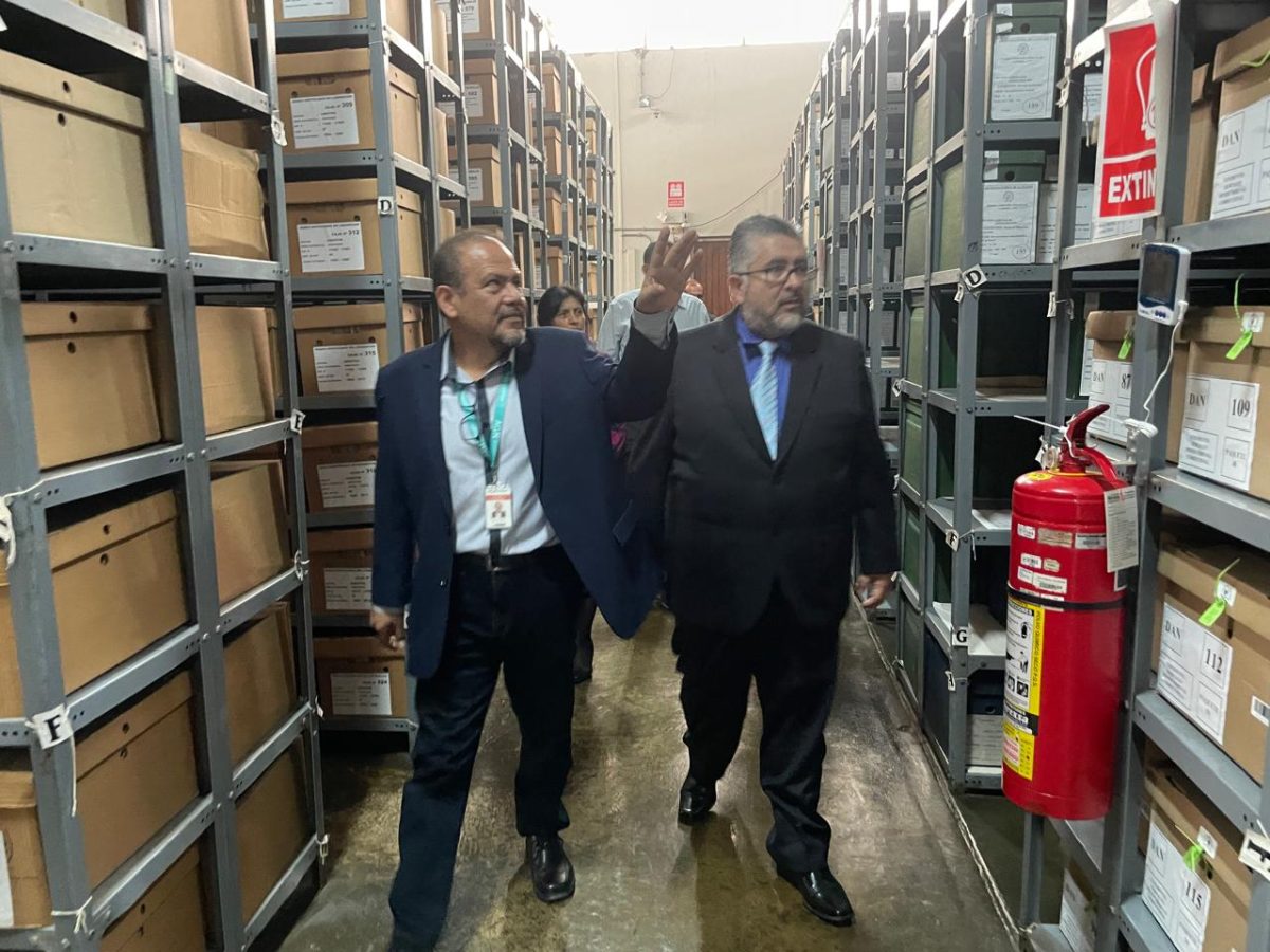 Archivo General de la Nación preserva la historia del Perú con el traslado de 450 cajas de documentos históricos y notariales